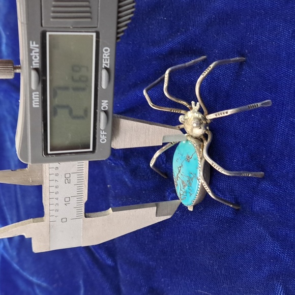Vintage Native American Turquoise & Sterling Silver Spider Pin Brooch - Picture 11 of 12